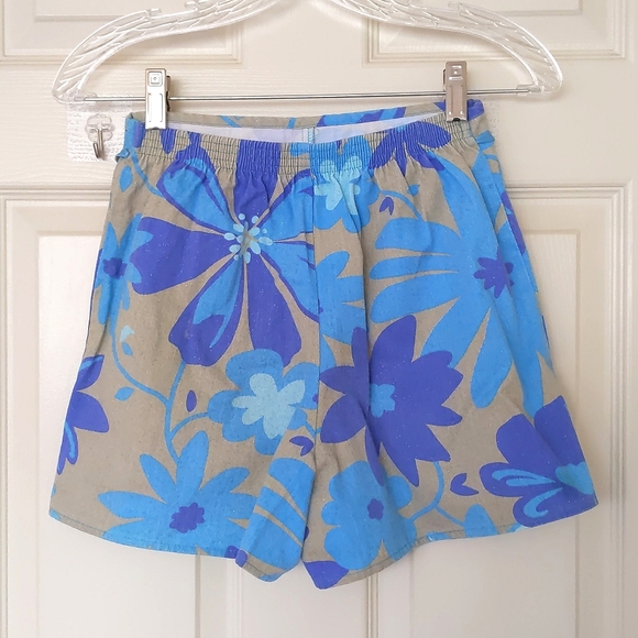 NWOT. Girl's 100% Cotton Skirt/Skort with multi color flowers and sparkling. - Picture 2 of 5